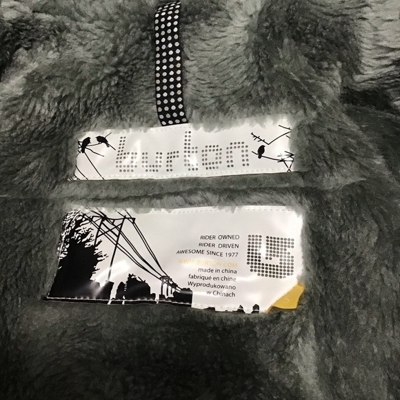 Burton Dutchess Insulated Ski Jacket in Navy and Black Stripe. - Picture 10 of 15